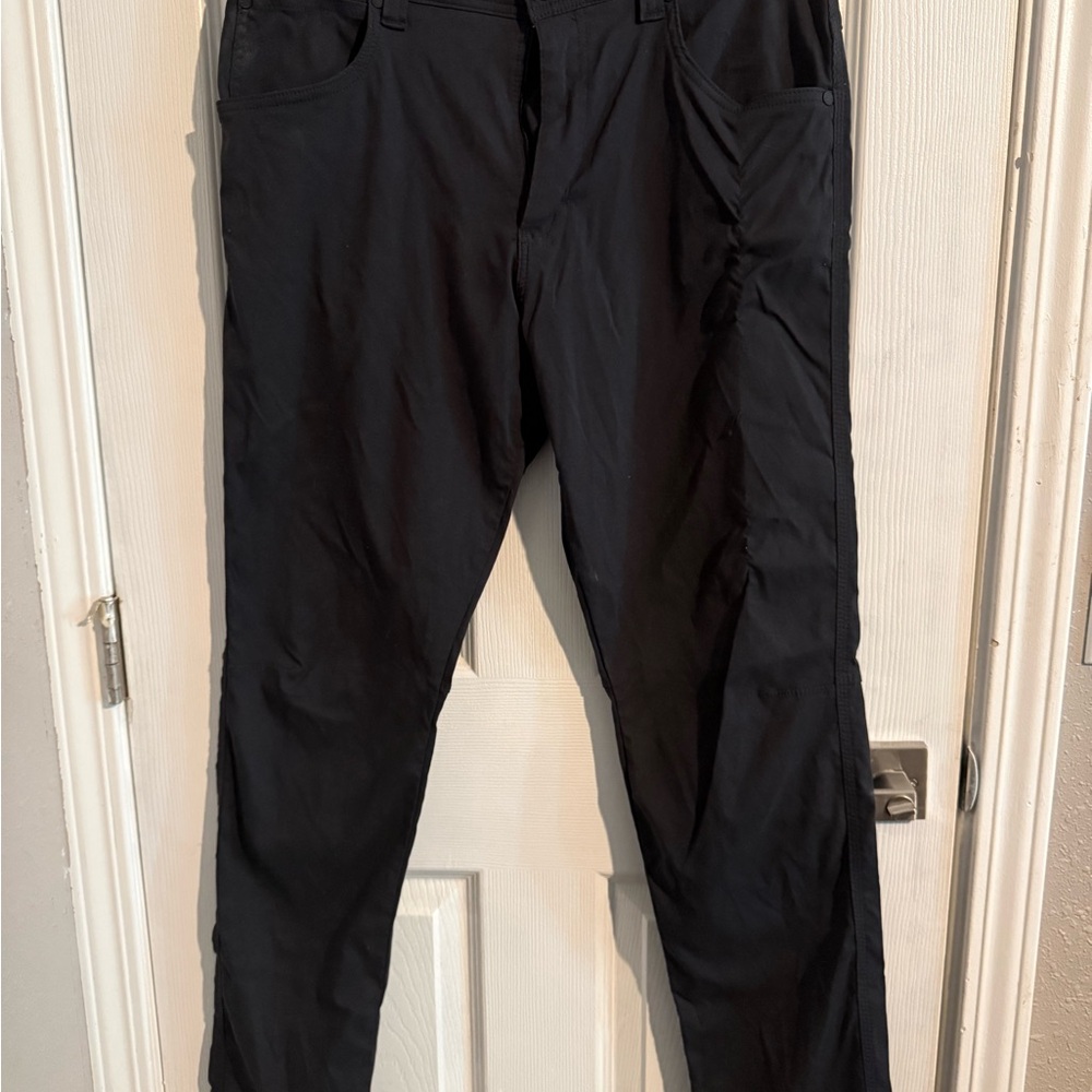Wrangler Men's Black all-terrain Cargo Pants